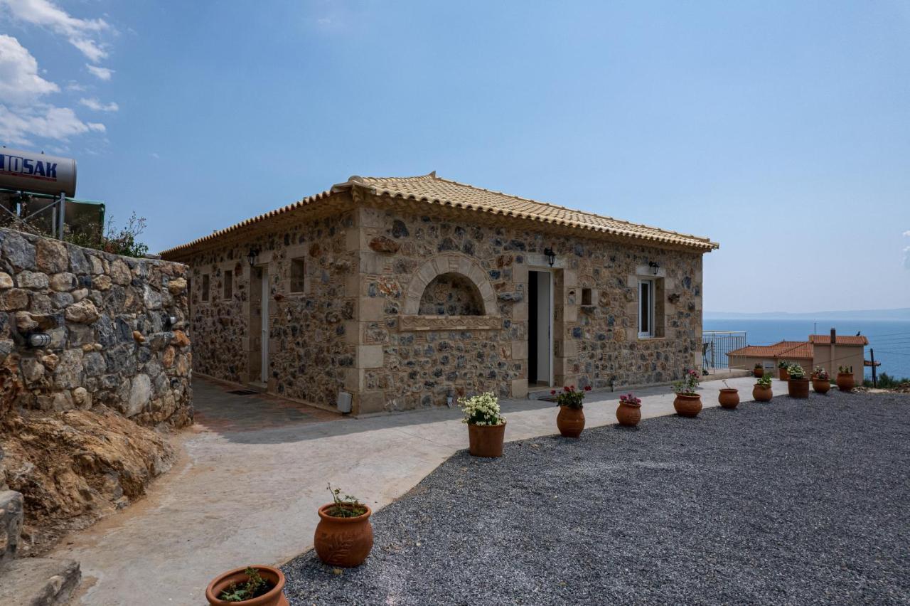 Lithino Rooms Kalamata Exterior photo