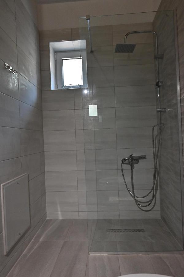 Lithino Rooms Kalamata Exterior photo