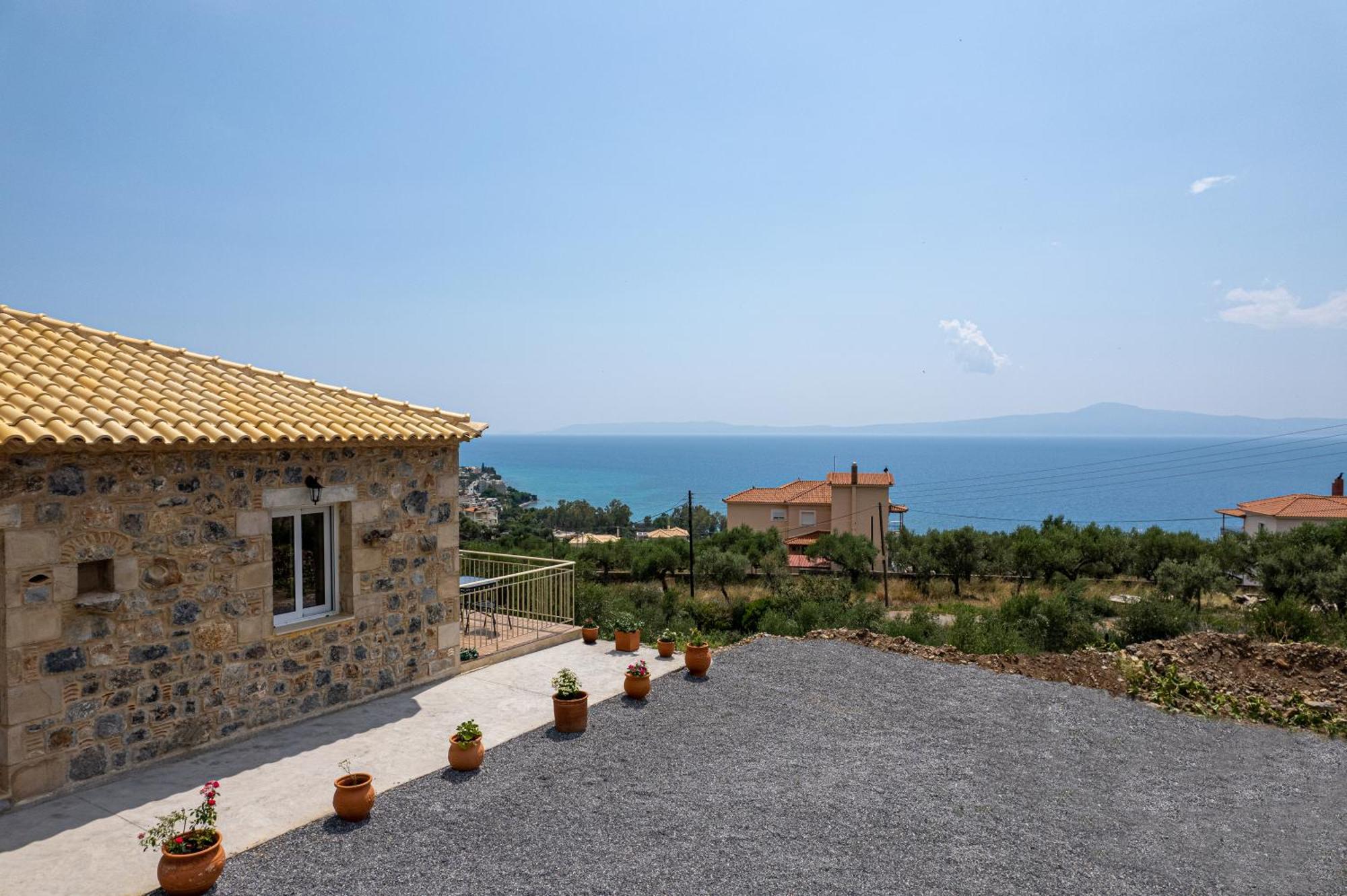 Lithino Rooms Kalamata Exterior photo