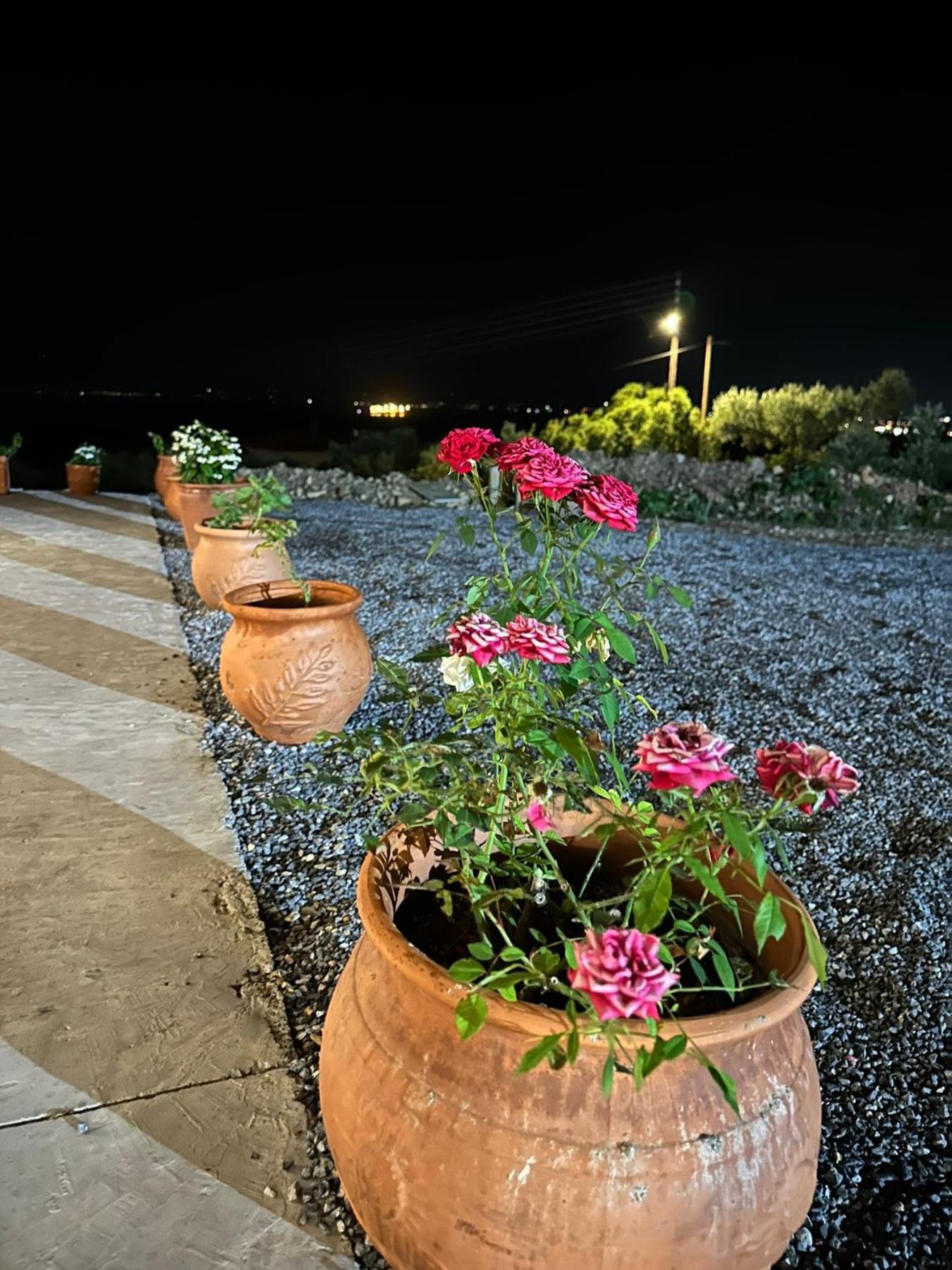 Lithino Rooms Kalamata Exterior photo