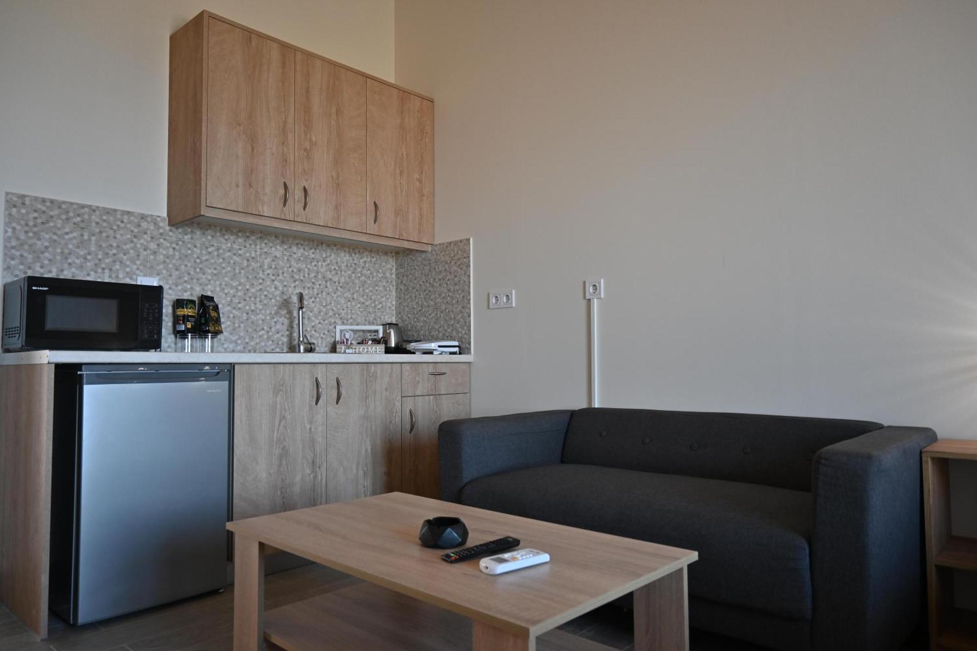 Lithino Rooms Kalamata Exterior photo