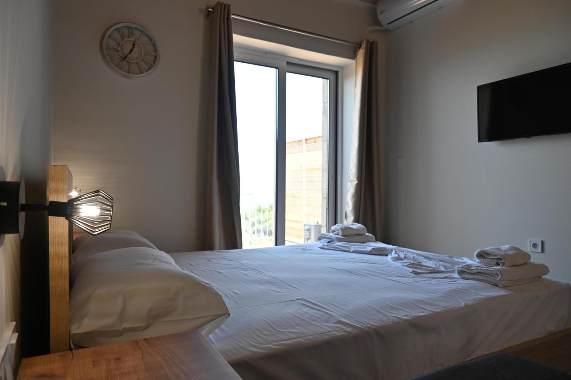 Lithino Rooms Kalamata Exterior photo